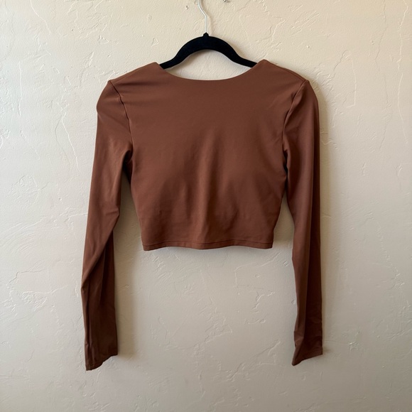 Brown Scoop Neck Cropped Top – Size M - Picture 2 of 4